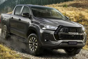 Toyota Hilux GR Sport, buscando el lado deportivo del icónico pick-up japonés