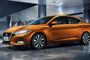 China - Diciembre 2021: El Nissan Sylphy cierra el año como líder