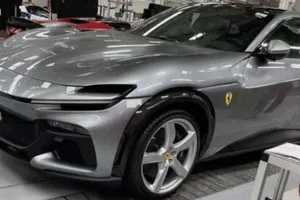 El primer SUV de Ferrari queda al descubierto: saluda al nuevo Purosangue