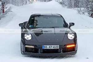 El nuevo Porsche 911 Sport Classic se desnuda en las pruebas de invierno