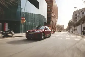 El presente del coche eléctrico tiene nombre y apellidos: BMW iX