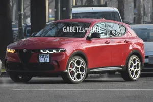 El Alfa Romeo Tonale Speciale, a la venta en abril, cazado en fotos espía