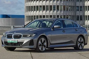 BMW i3 2022, la variante 100% eléctrica del Serie 3 ya es una realidad en China