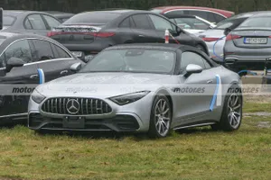 Exclusivas fotos espía confirman el nuevo Mercedes-AMG SL 43 más básico