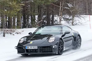 Cazados un par de prototipos del nuevo Porsche 911 Híbrido 2023 en nuevas fotos espía