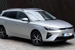 MG5 Electric, todos los precios y gama del coche eléctrico temido por el Nissan Leaf