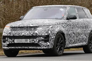 El nuevo Range Rover Sport 2023 híbrido enchufable al detalle en estas fotos espía