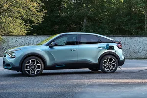 Así es la versión más barata del Citroën ë-C4, el coche eléctrico más vendido en España