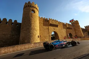 Fernando Alonso y Alpine, en busca de algo grande en Bakú tras un viernes perfecto