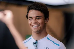 Nyck de Vries se subirá al Mercedes de Lewis Hamilton en Paul Ricard