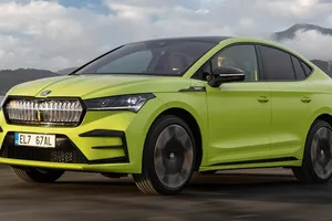 Skoda Enyaq Coupé iV RS, precio y equipamiento del nuevo y radical SUV eléctrico