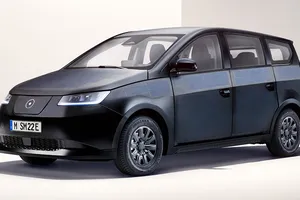 Sono Motors desvela la versión de producción del coche eléctrico solar Sion