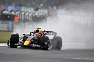 Verstappen era más rápido que Sainz: el incidente que le ha costado la pole