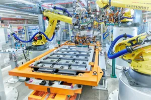 Reciclaje de baterías de coche eléctrico robotizado: así es la iniciativa pionera en Europa