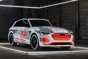Desvelado el nuevo Audi e-tron Prototype, la antesala de una esperada actualización