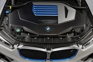 Por qué es una buena noticia que BMW abogue por impulsar el coche de hidrógeno