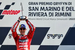 Pecco Bagnaia conquista Misano para sumar su cuarta victoria consecutiva en MotoGP