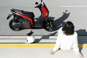 Así es la SEAT MÓ 125, la moto eléctrica más vendida en España