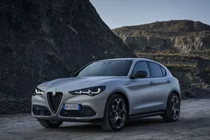 Alfa Romeo Stelvio 2023, el SUV italiano se presenta más deportivo y más tecnológico