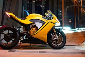 La nueva Damon HyperSport es una espectacular moto eléctrica que puede suministrar energía al hogar