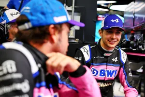 Esteban Ocon define a Fernando Alonso: «Es un animal, lo lleva todo al extremo»