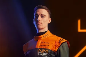 Jake Hughes completa la alineación de McLaren en el debut de la marca en Fórmula E