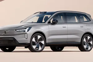 El Volvo EX90 es el nuevo buque insignia, un SUV eléctrico de 7 plazas muy tecnológico