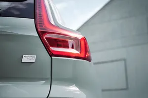 El Volvo EX30 llega en 2023, el nuevo SUV eléctrico se deja ver en el debut del EX90