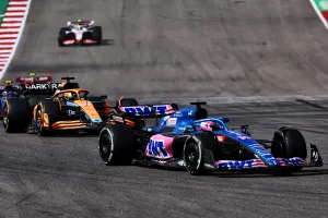 Daniel Ricciardo toma a Fernando Alonso como ejemplo para volver a la Fórmula 1 con su mejor versión