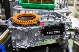 El Toyota Corolla estrena la quinta generación de su tecnología HEV, así es su sistema