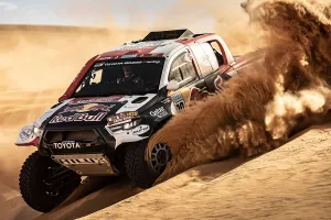 Toyota presenta su proyecto para el Dakar 2023: ¡Nasser Al-Attiyah busca su quinto 'Touareg'