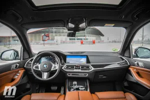 BMW patenta un retrovisor inteligente que filtra la imagen para mostrar lo más importante en cada situación