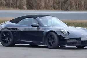El nuevo Porsche 911 Cabrio pierde camuflaje: se acerca la renovación del «nueveonce» descapotable