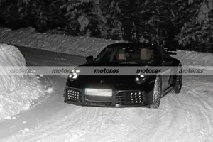 Los prototipos del Porsche 911 Coupé Facelift descubren su nueva imagen en las pruebas de invierno