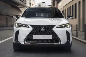 La gama del Lexus UX híbrido se amplía con la llegada de las versiones Premium y Business City+