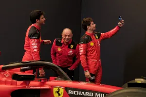 Carlos Sainz no teme la llegada de Vasseur a Ferrari: «Cuando vea mis capacidades, las respetará»