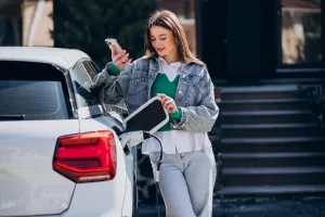 Por qué Europa se equivoca al priorizar las ventas de coches eléctricos y no la (deficiente) instalación de cargadores