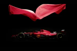 El Ferrari SF-23 ya se ha presentado: fotos del coche de Carlos Sainz y Charles Leclerc