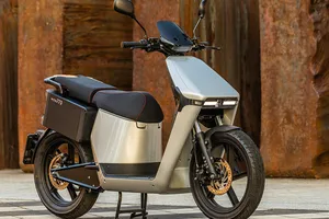 Invicta Electric lanza en España la nueva WoW 775, un scooter eléctrico de diseño italiano
