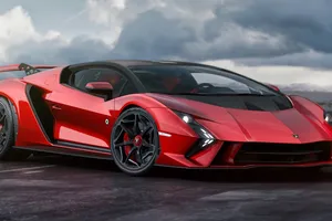 Lamborghini desvela los nuevos Invencible y Autentica para despedir la era del motor V12