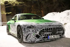 El nuevo Mercedes-AMG GT PHEV revela una agresividad innata en nuevas fotos espía