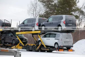El nuevo Renault Kangoo Combispace también se ofrecerá bajo Mercedes, cazado el Citan Tourer Extra-Largo