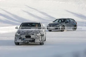 El nuevo BMW Serie 1 da la sorpresa en las pruebas de invierno, tras un año sin noticias del renovado compacto