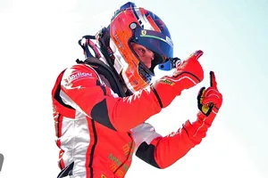 Eliseo Donno arrasa en el inicio de la Ferrari Challenge 2023 en Cheste