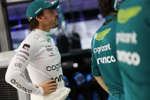 Fernando Alonso no da por sentado que subirá al podio habitualmente: «Desde Bakú, los coches comenzarán a cambiar»