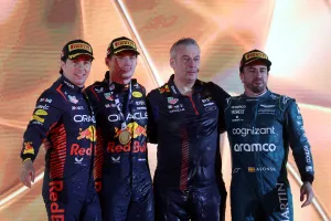 Red Bull se mofa de Aston Martin, pero Horner y Marko se rinden a Fernando Alonso y hacen una predicción muy ilusionante