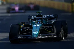 Fernando Alonso salva el podio en Melbourne tras un accidente con Sainz: «El final fue complicado de entender»