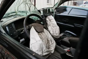 Hasta 300.000 coches de estas marcas podrían tener airbags defectuosos, alerta la OCU