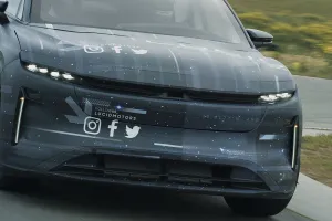 El nuevo Lucid Gravity se deja ver por primera vez como prototipo, un SUV eléctrico de lujo que promete la mayor autonomía del mundo
