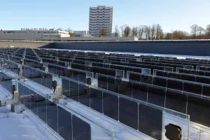 Un estudio demuestra que los paneles solares verticales son un 30 % más eficaces que los convencionales
